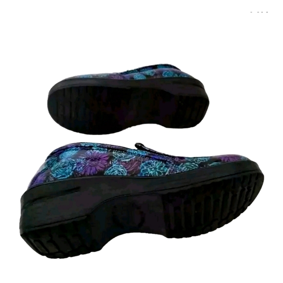 Easy Works By Easy Street Wedge Clogs Womens 7.5 Purple/Teal Floral EUC - Picture 5 of 7